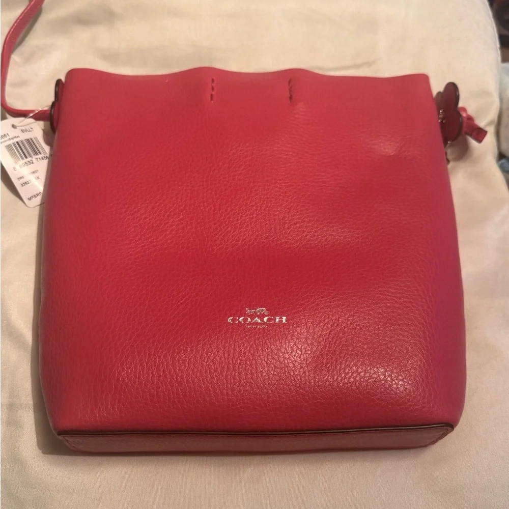 Coach Crossbody Bag in Bright Red Pebble Leather - Picture 3 of 4